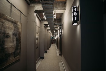 King And Queen Hotel Suites