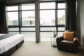 King And Queen Hotel Suites