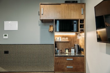 King And Queen Hotel Suites