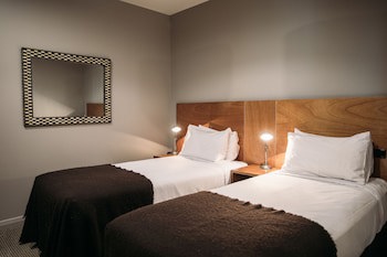 King And Queen Hotel Suites