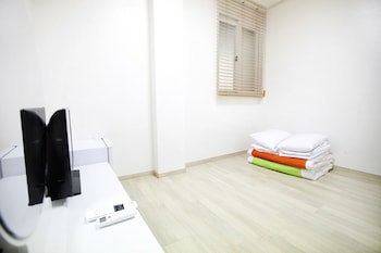 Ari House - Hostel