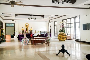 Forest Crest Nature Hotel & Resort
