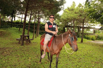 Forest Crest Nature Hotel & Resort