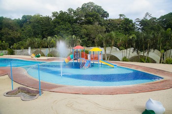 Forest Crest Nature Hotel & Resort