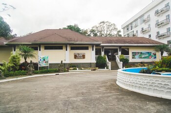 Forest Crest Nature Hotel & Resort