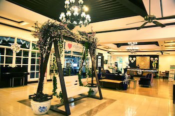 Forest Crest Nature Hotel & Resort