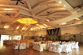 Forest Crest Nature Hotel & Resort