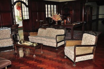 The Bulawayo Club