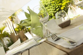 Esprit Libre Restaurant And Guest House