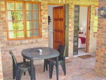 African Footprints Lodge