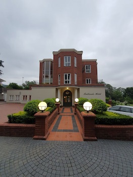 Redlands Hotel