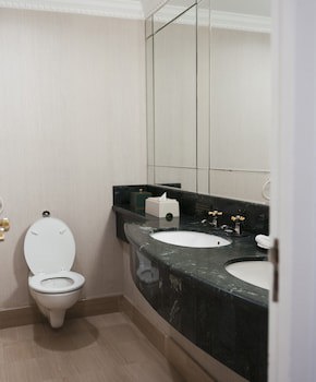 Redlands Hotel
