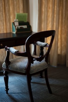 Redlands Hotel