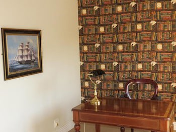 Redlands Hotel