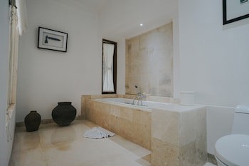 Alam Bidadari Seminyak Villas