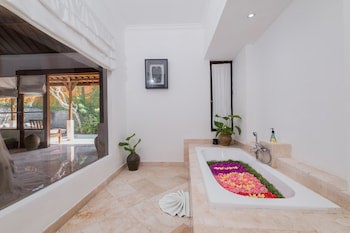 Alam Bidadari Seminyak Villas