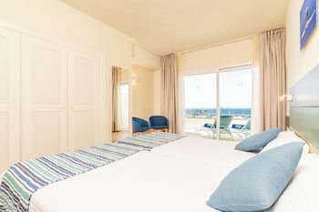 Hovima La Pinta Beachfront Family Hotel