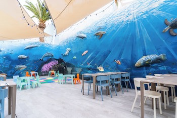 Hovima La Pinta Beachfront Family Hotel
