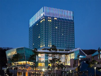 High1 Grand Hotel Convention Tower