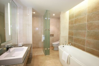 High1 Grand Hotel Convention Tower