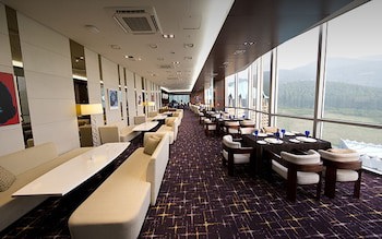 High1 Grand Hotel Convention Tower
