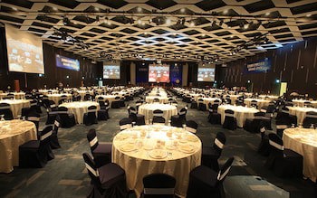 High1 Grand Hotel Convention Tower