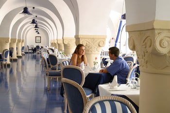 Regency Hotel And Spa