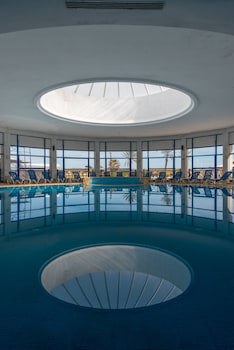 Regency Hotel And Spa