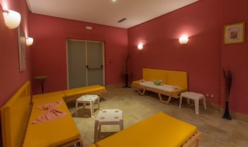Regency Hotel And Spa