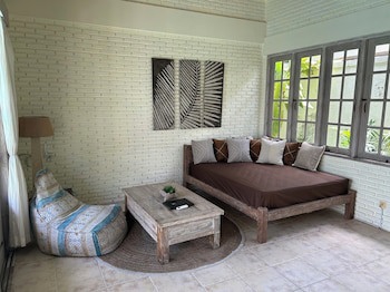 Artemis Villa And Hotel