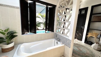 Artemis Villa And Hotel