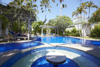 Artemis Villa And Hotel