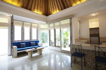 Artemis Villa And Hotel