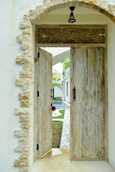 Artemis Villa And Hotel