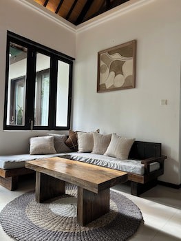 Artemis Villa And Hotel