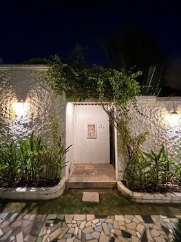 Artemis Villa And Hotel