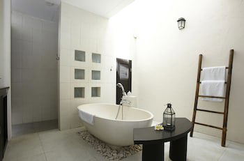 Artemis Villa And Hotel