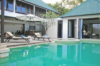 Artemis Villa And Hotel