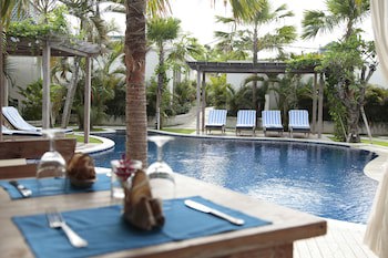 Artemis Villa And Hotel
