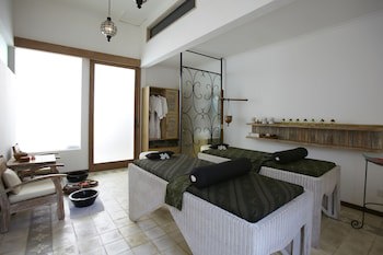 Artemis Villa And Hotel