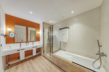 Dreams Madeira Resort Spa & Marina