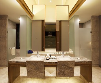 Graceland Khao Lak Hotel And Resort - Adults Only