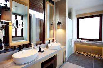 Graceland Khao Lak Hotel And Resort - Adults Only