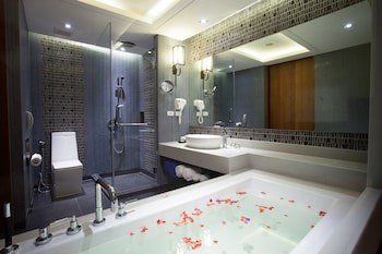 Graceland Khao Lak Hotel And Resort - Adults Only