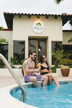 Corona Hotel & Spa