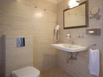 Barokk Hotel Promenad Gyor