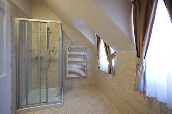 Barokk Hotel Promenad Gyor