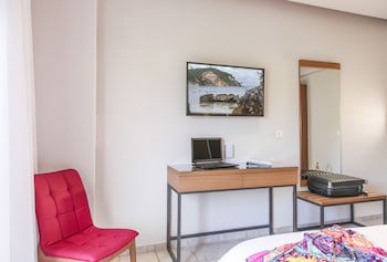 Royal Hotel and Suites galeri fotoğrafı