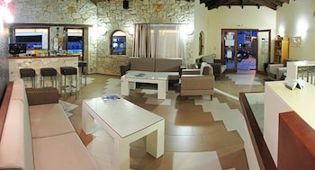 Royal Hotel and Suites fotoğrafı