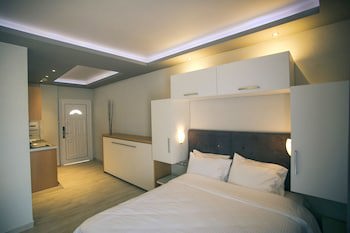 Royal Hotel and Suites galeri fotoğrafı